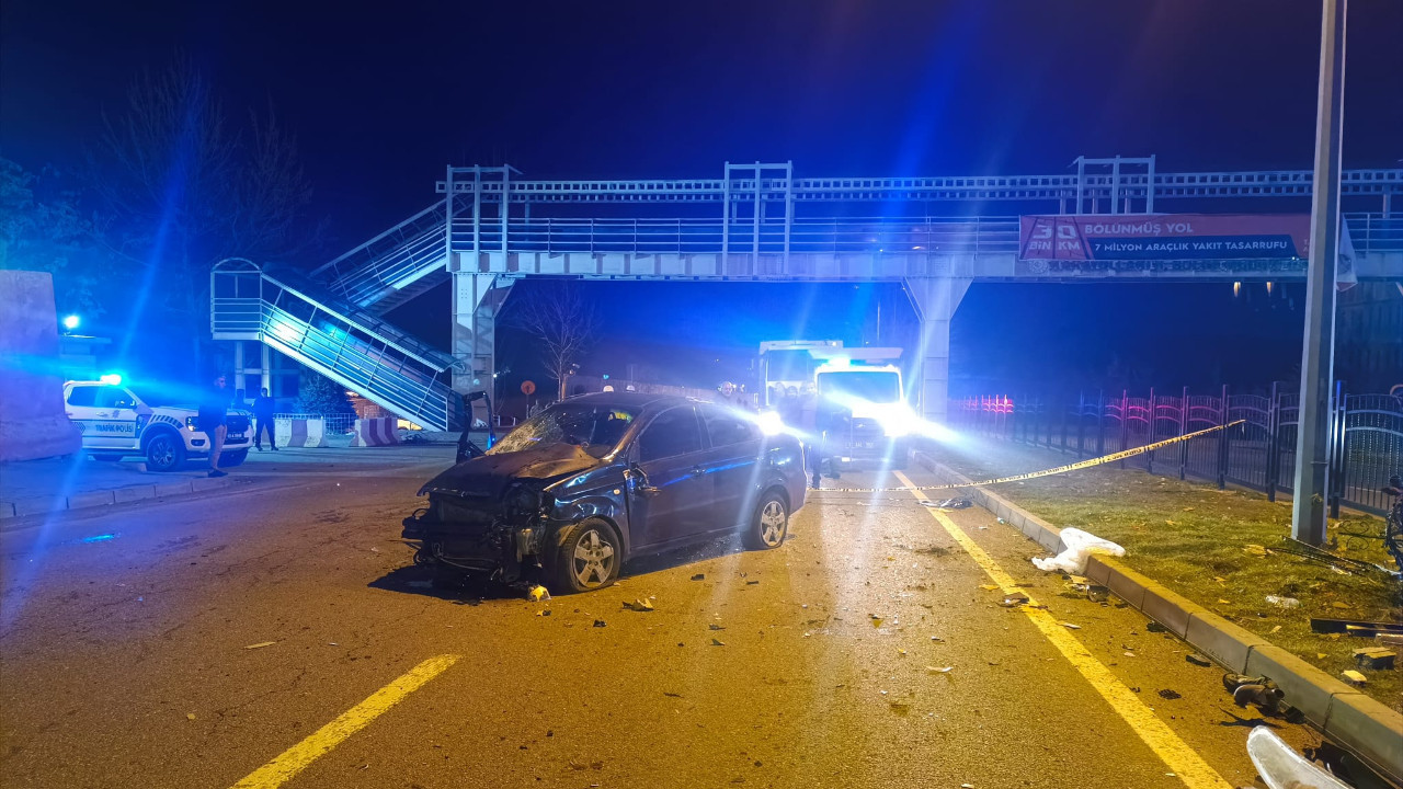 Bingöl’de otomobil takla attı: 2 yaralı