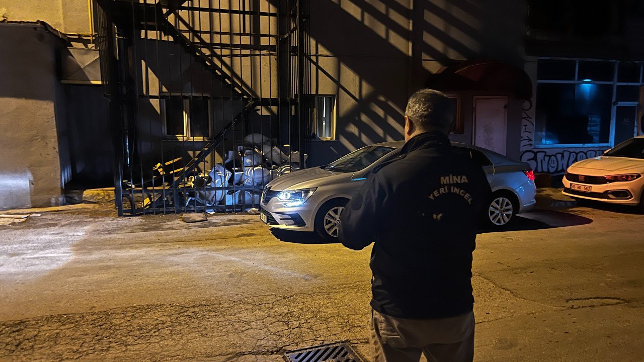 Tabancayla oynarken kendini vurdu