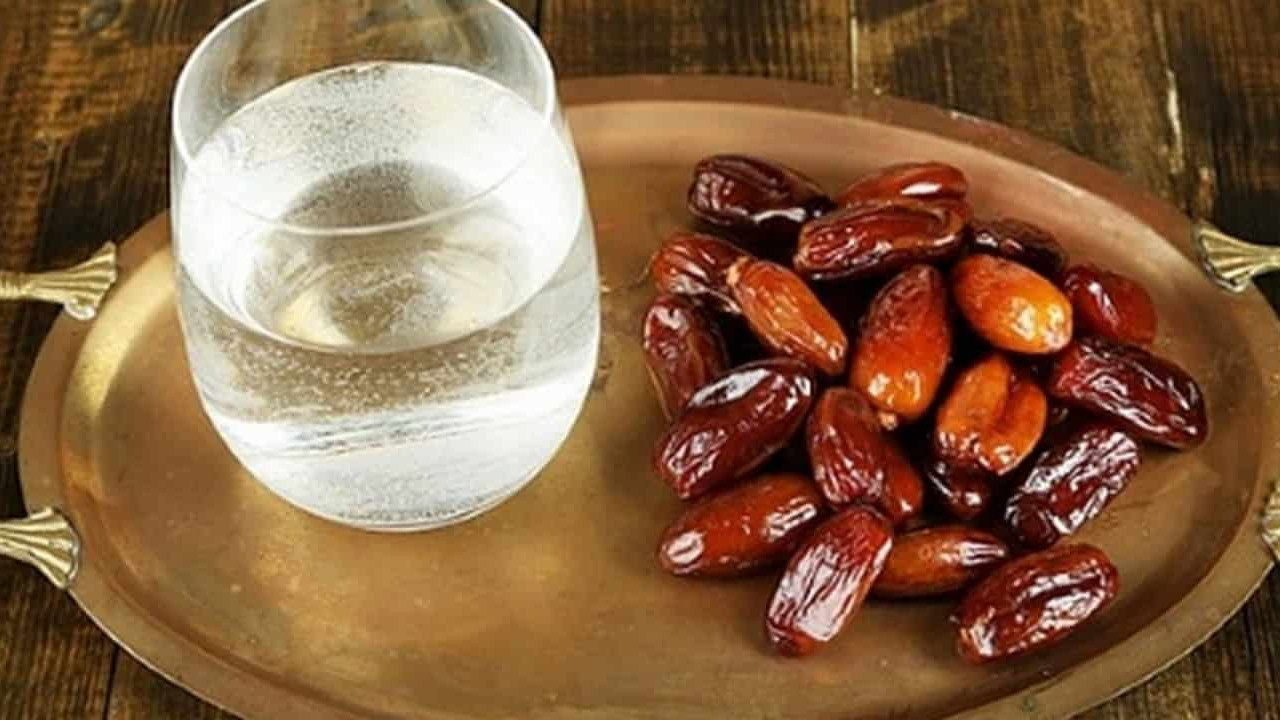 Diyetisyenden uyarı: Ramazan'da hurmayı ölçülü tüketin