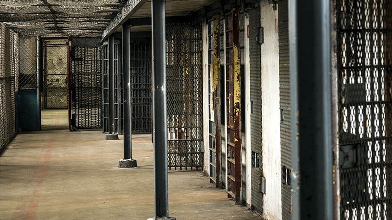 Filistinli mahkumları göstermek için cezaevinde tur düzenlendi: En tepedeki isim gezdirdi