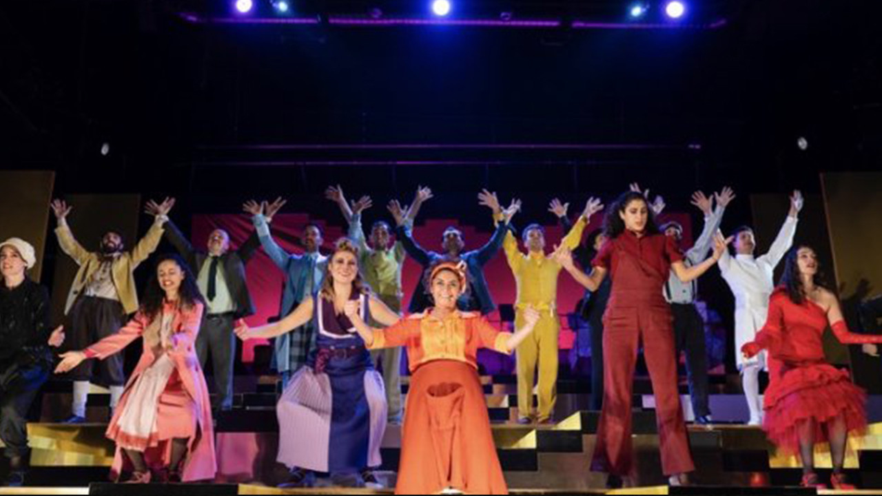 Nilüfer Kent Tiyatrosu “Lüküs Hayat” Müzikaliyle İstanbul’da sahne alıyor