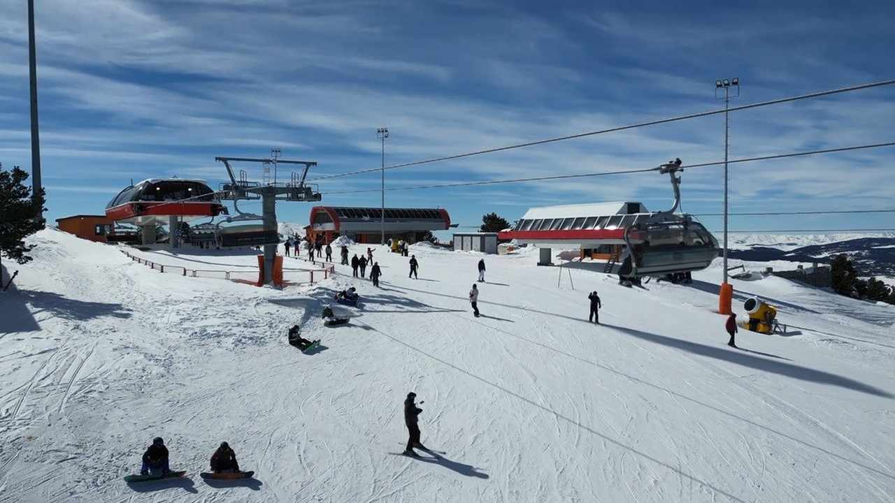 Sarıkamış, snowboard ve kayak tutkunlarını ağırlıyor