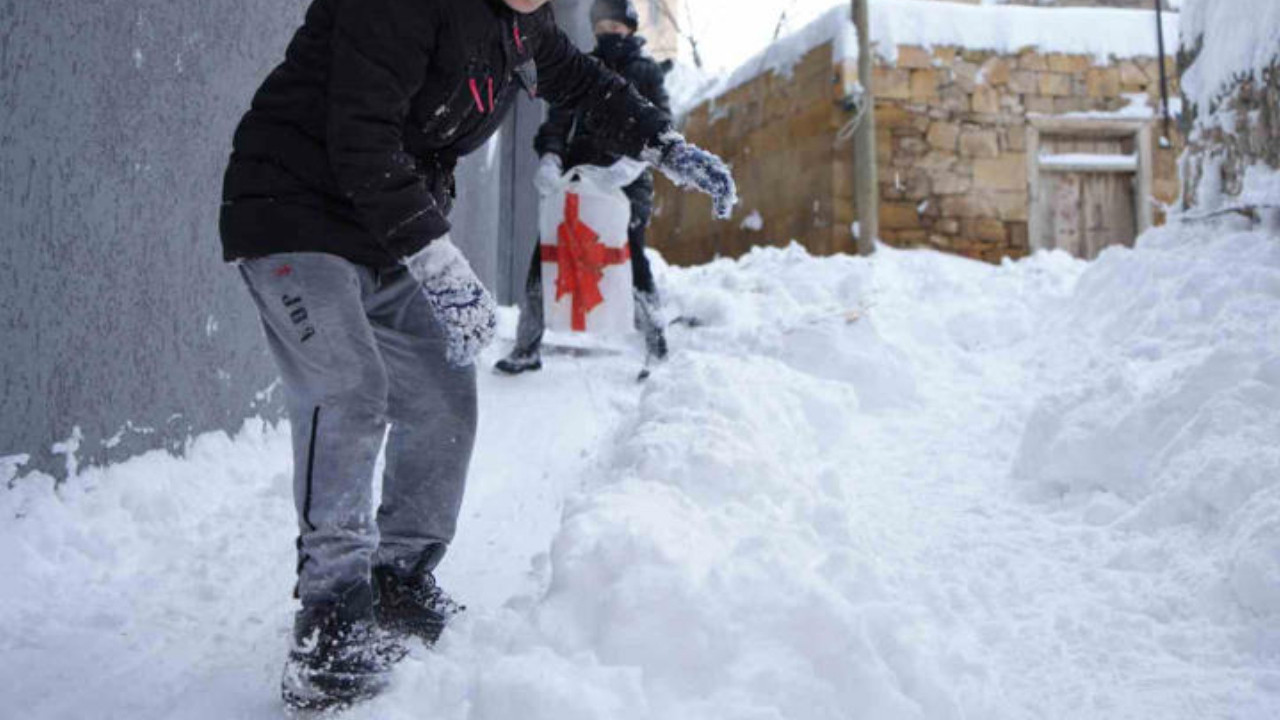 Bayburt'ta eğitime kar engeli