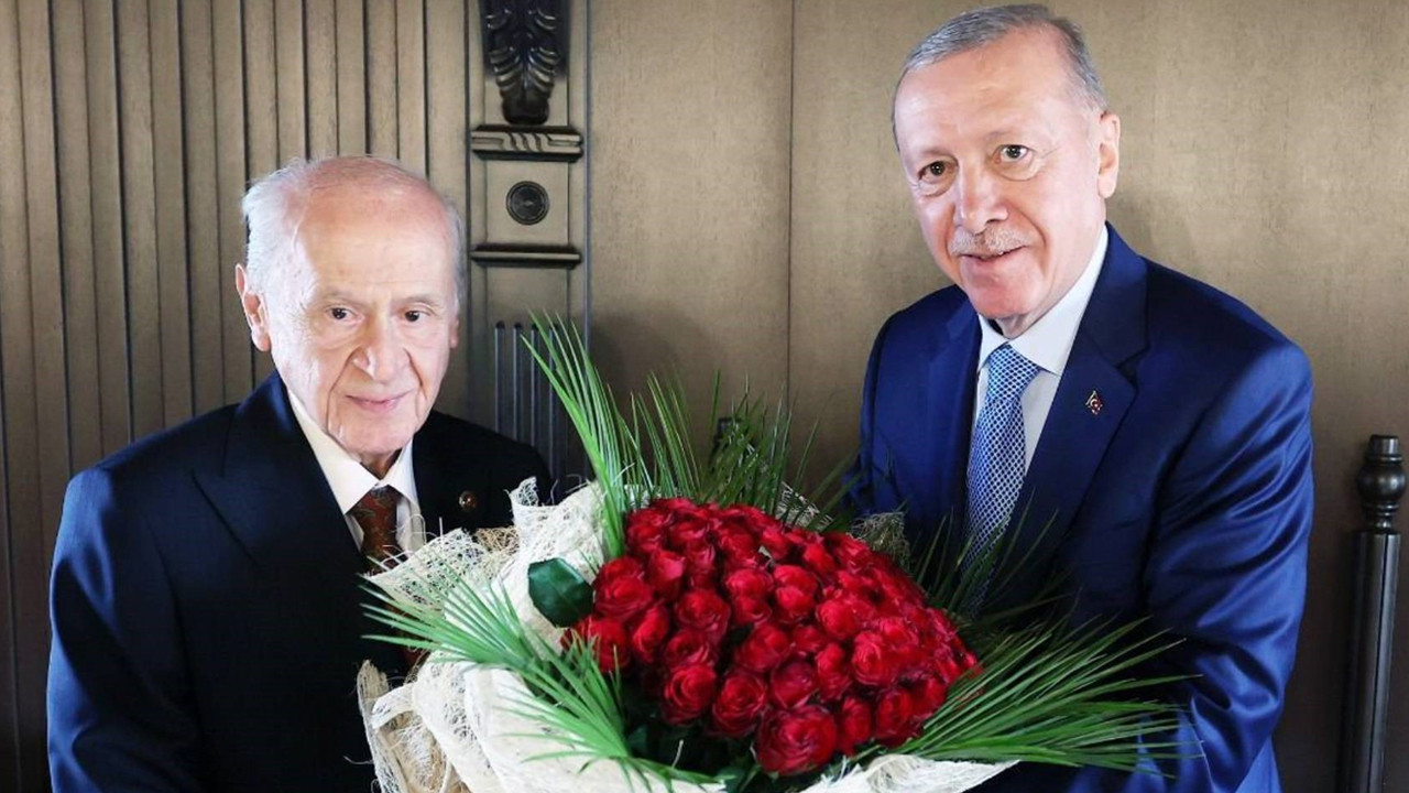 Erdoğan ile Bahçeli arasında “gül” diplomasisi