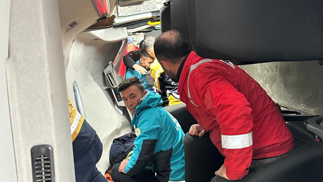 Acı haber Şırnak’tan geldi: İşçileri taşıyan minibüs takla attı: 9 kişi yaralandı