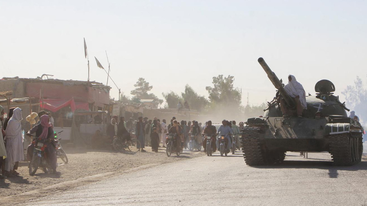 Pakistan ve Afganistan neden savaşıyor? İşte gerilimin perde arkası ve orduların durumu