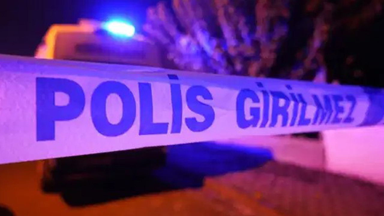 Panelvan ve hafif ticari araç birbirine girdi: 1 ölü, 4 yaralı