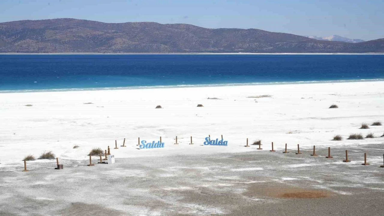 Salda Gölü’nde su seviyesi