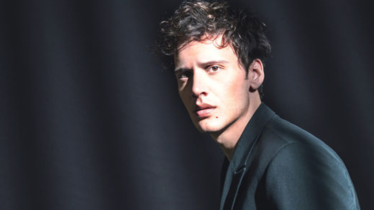 Şarkıcı Edis hakkında karar: Gözaltına alınmıştı