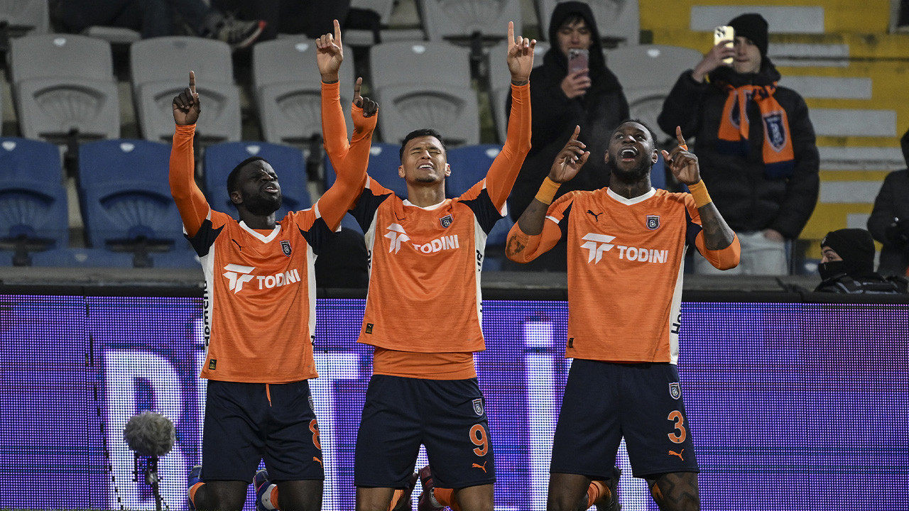 Başakşehir Konyaspor'u Selke'nin golleriyle mağlup etti