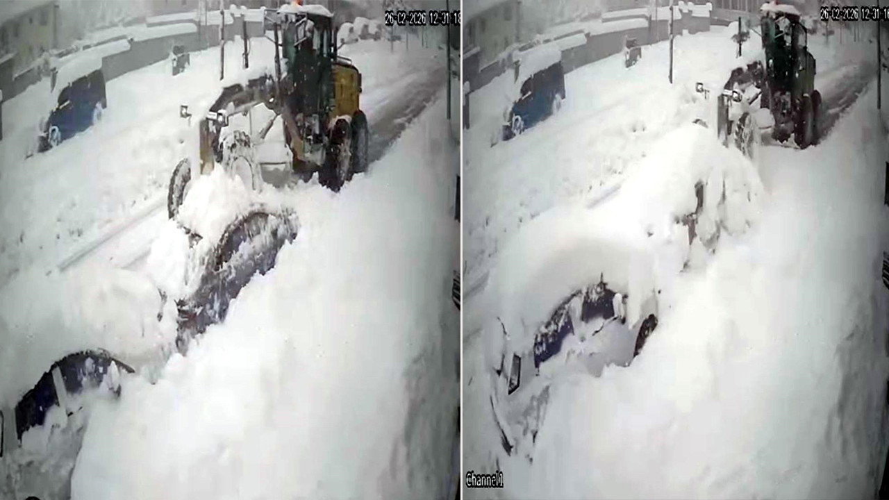 İş makinesi operatörü neye uğradığını şaşırdı: Kar yığını sandı, otomobil çıktı
