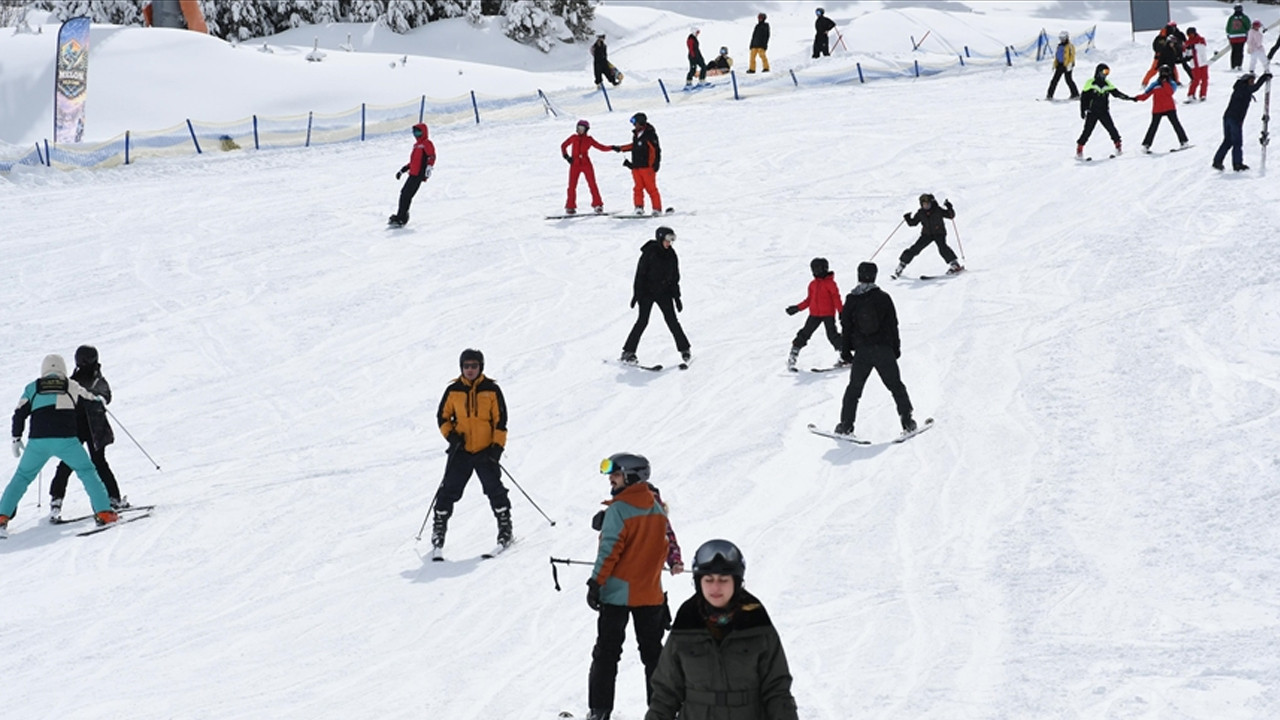 Sarıkamış’ta snowboard coşkusu