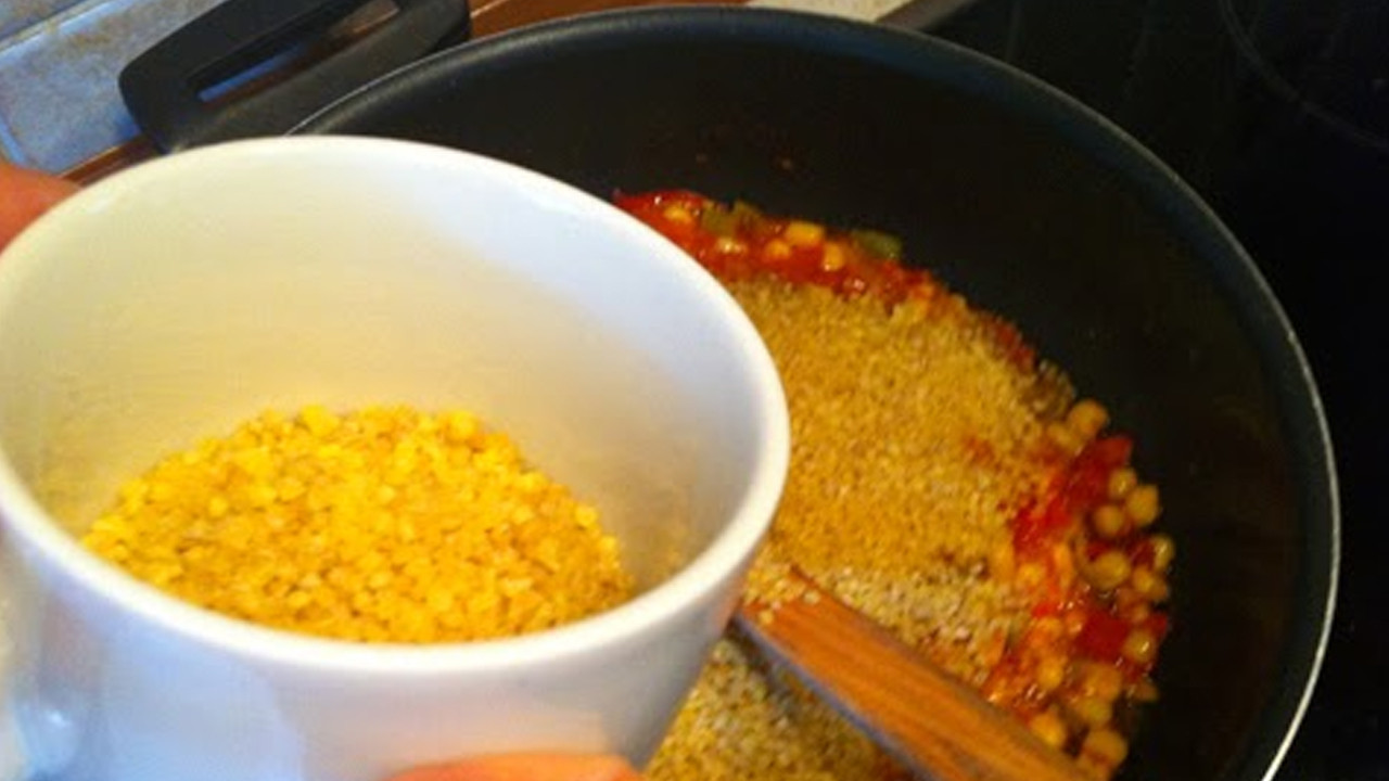 Bulgurun en güzel hali: Renkli sebzelerle zenginleştirilmiş pilav