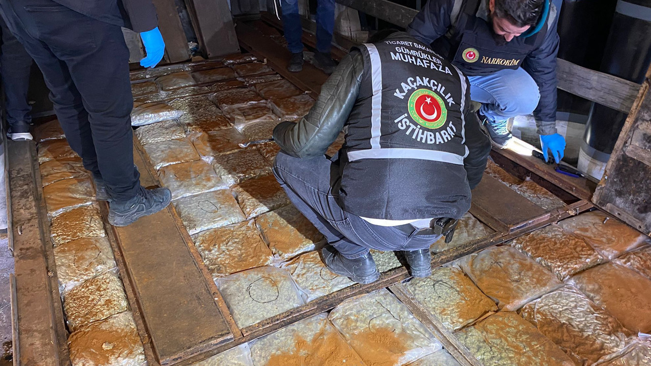 Sinsi yöntem deşifre oldu: Balık ununa emdirmişler: 3 ton 350 kilo ele geçirildi