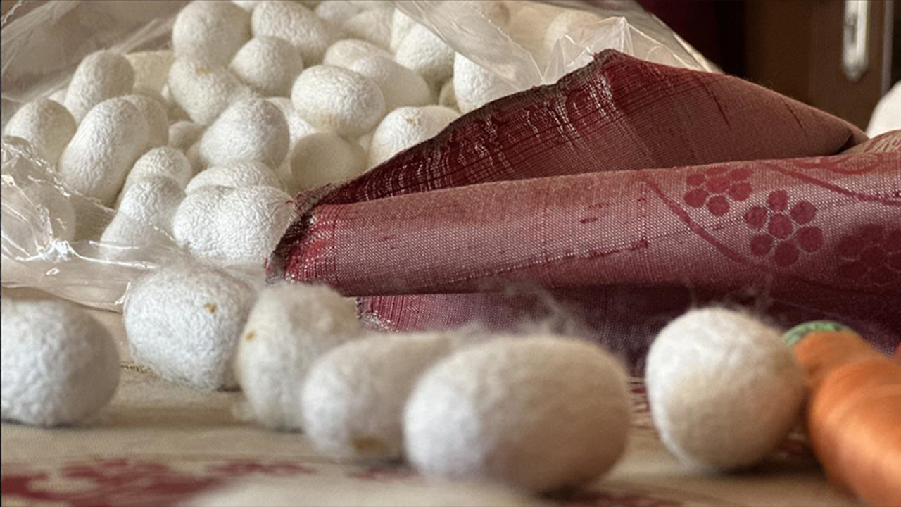 Antalya'da 800 yıllık Selçuklu ipeği yeniden hayat buluyor