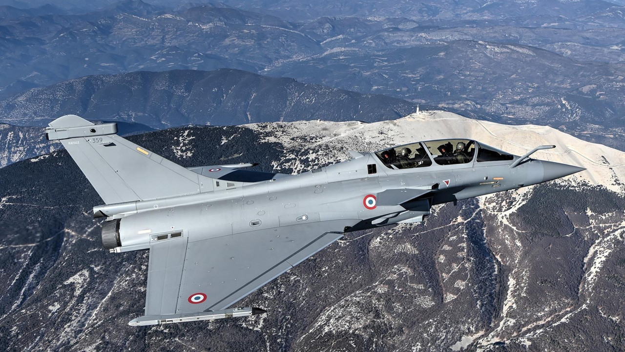 Bir ülke daha İran’a karşı savaşmaya hazırlanıyor