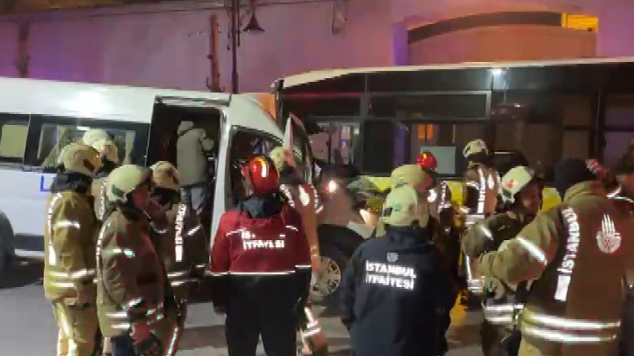 Çırağan Caddesi'nde korku dolu anlar: Sürücü araçta sıkıştı