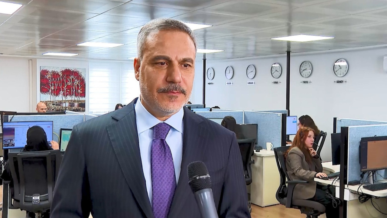 Bakan Fidan, Konsolosluk Çağrı Merkezi'ni ziyaret etti