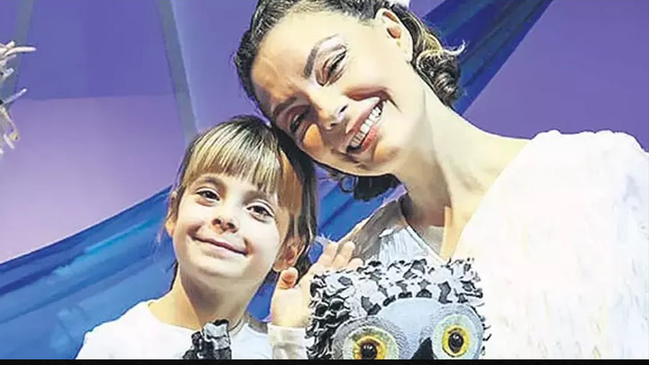 Özge Özder ve kızı Luna sahnede: Vay! dedi baykuş zorlu PSM’de başlıyor