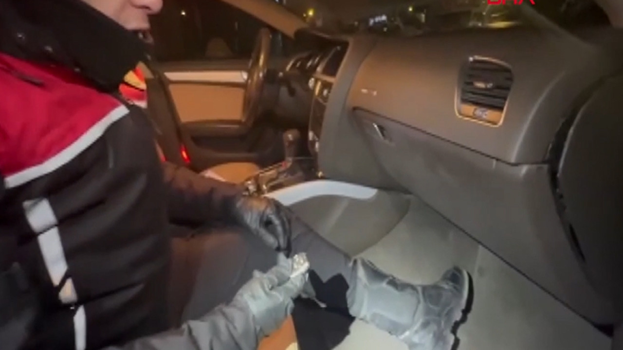 Araçtaki sır bölme ifşa oldu: Kumandayla açılan zula patladı