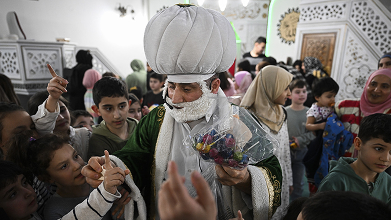 Geleneksel Türk kültürü Berlin camilerinde yaşatılıyor