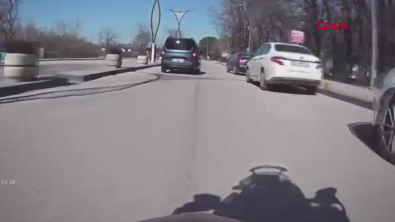 Motosiklet ile ticari araç çarpıştı: 2 yaralı