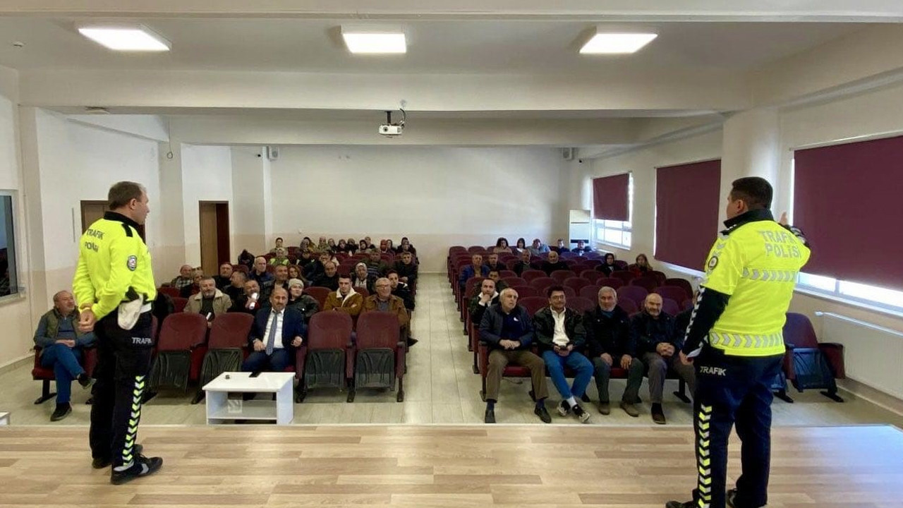 Bilecik’te servis şoförleri ve rehber personeller bilgilendirildi