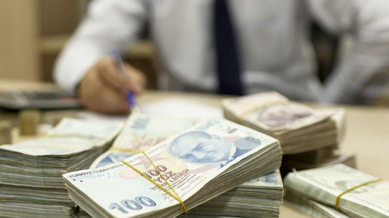 DİSK-AR: Enflasyon ile vergilerin işçi ücretlerine iki aylık faturası 268 milyar 714 lira