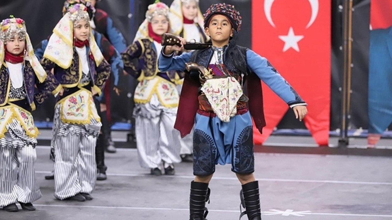 Denizli'de halk oyunları şöleni için geri sayım başladı