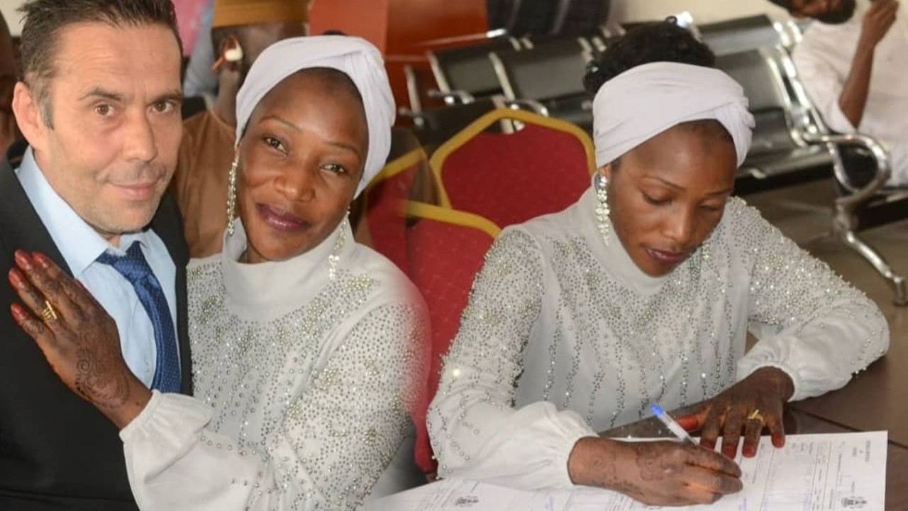 ’Hatice’ gelin Aksaray’ı çok Sevdi: Dil engelini teknoloji ile aşıyorlar