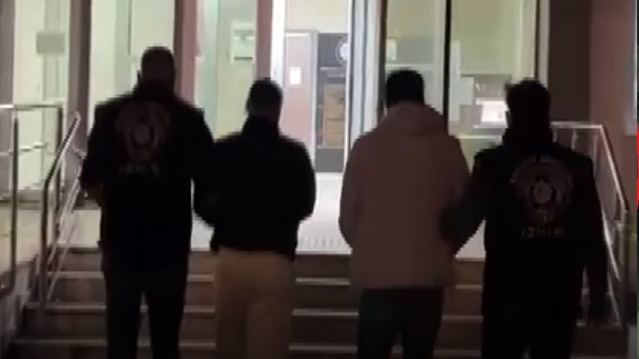 İzmir’de polis kılığında gasp terörü: Sabıkası dudak uçuklattı