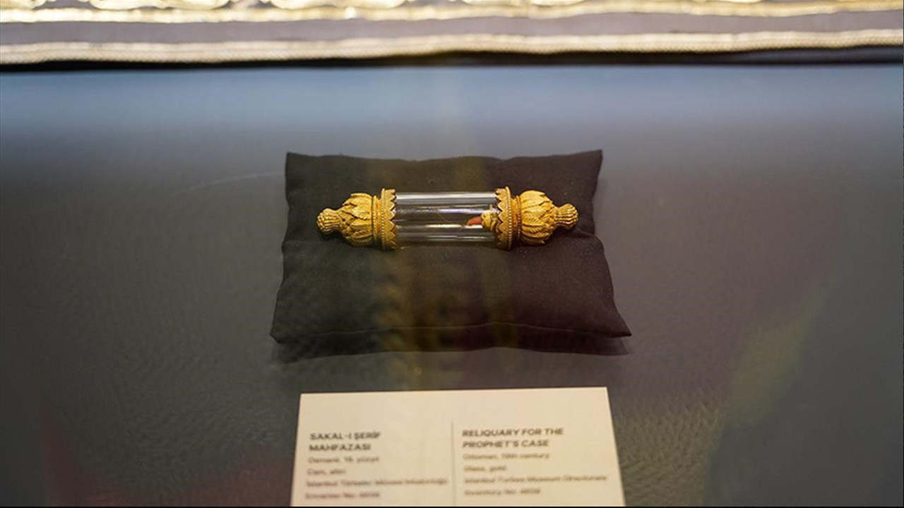 Sultanların gizli hazinesi: Kutsal emanetler ilk kez Rami'de