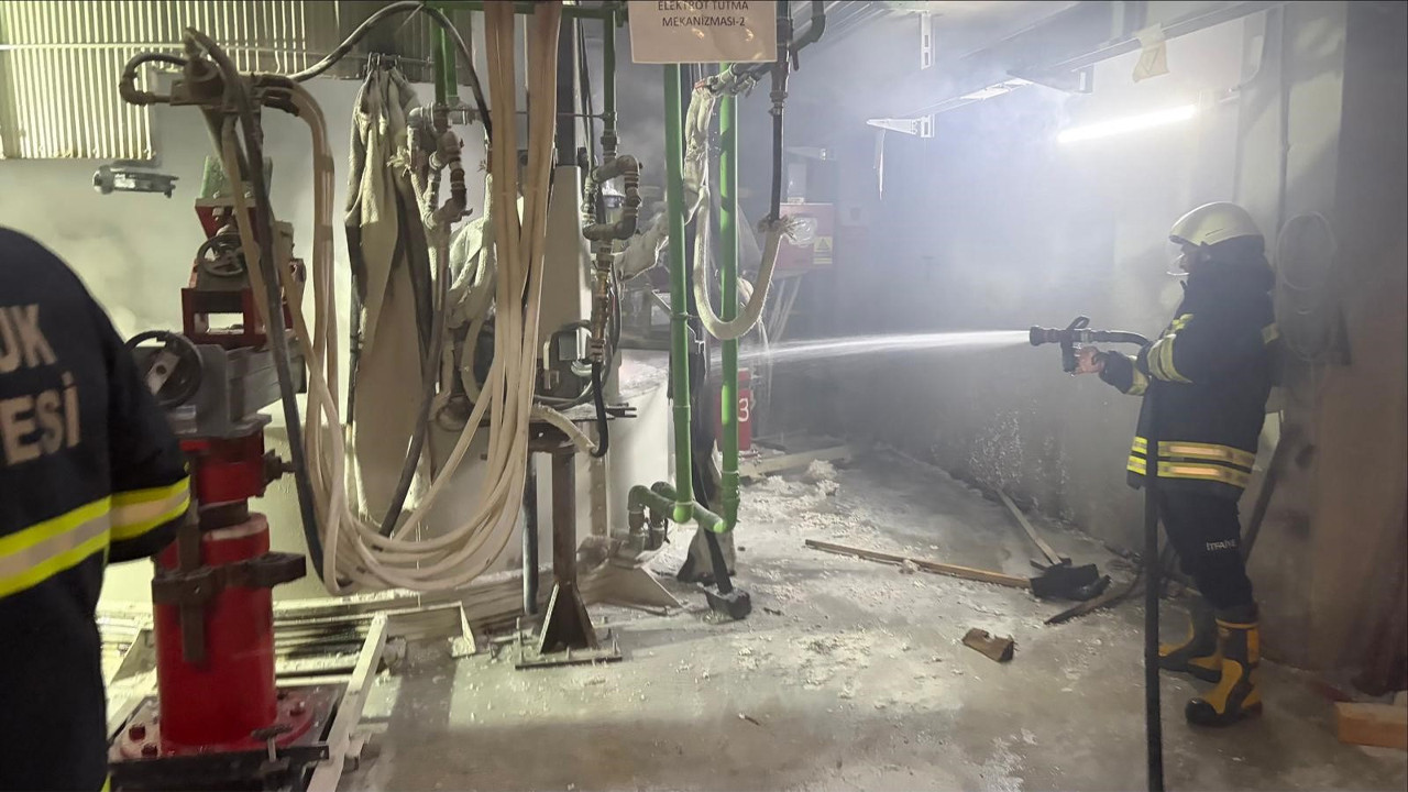 Bilecik'te fabrikada patlama sonrası çıkan yangında, 1’i ağır 2 kişi yaralandı