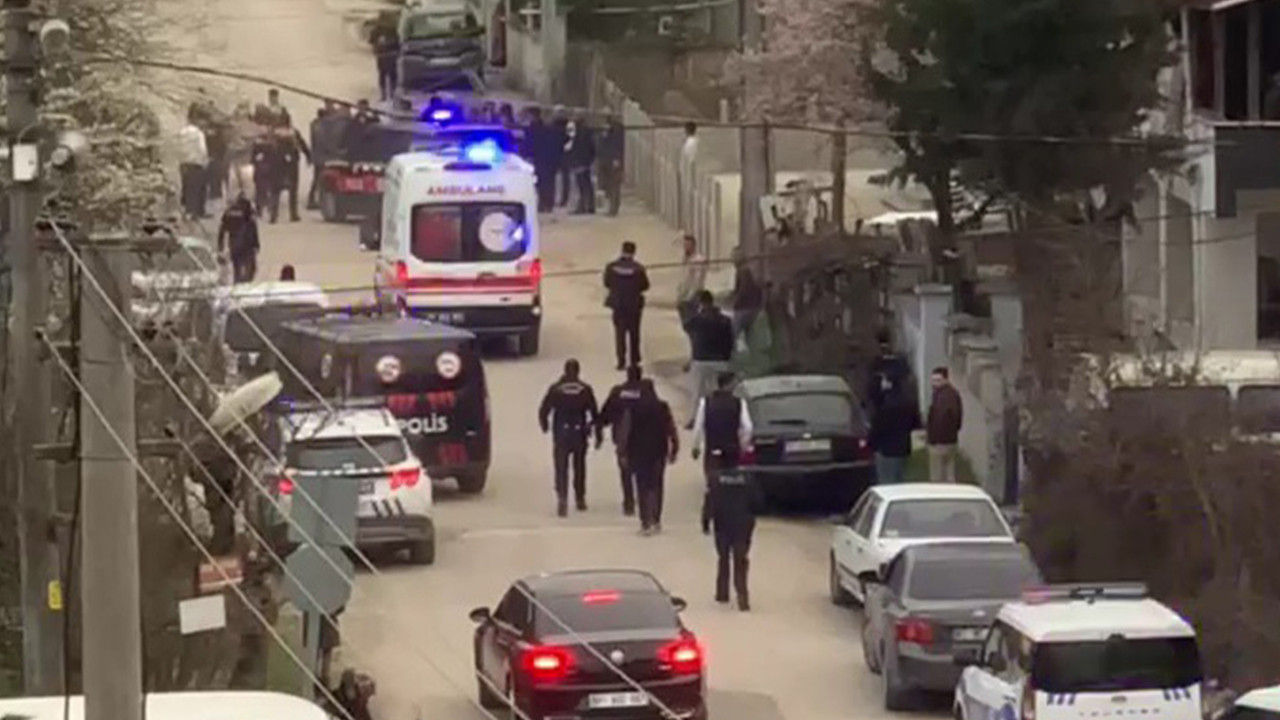 Düzce'de silahlı kavga: 2’si silahla 3 yaralı