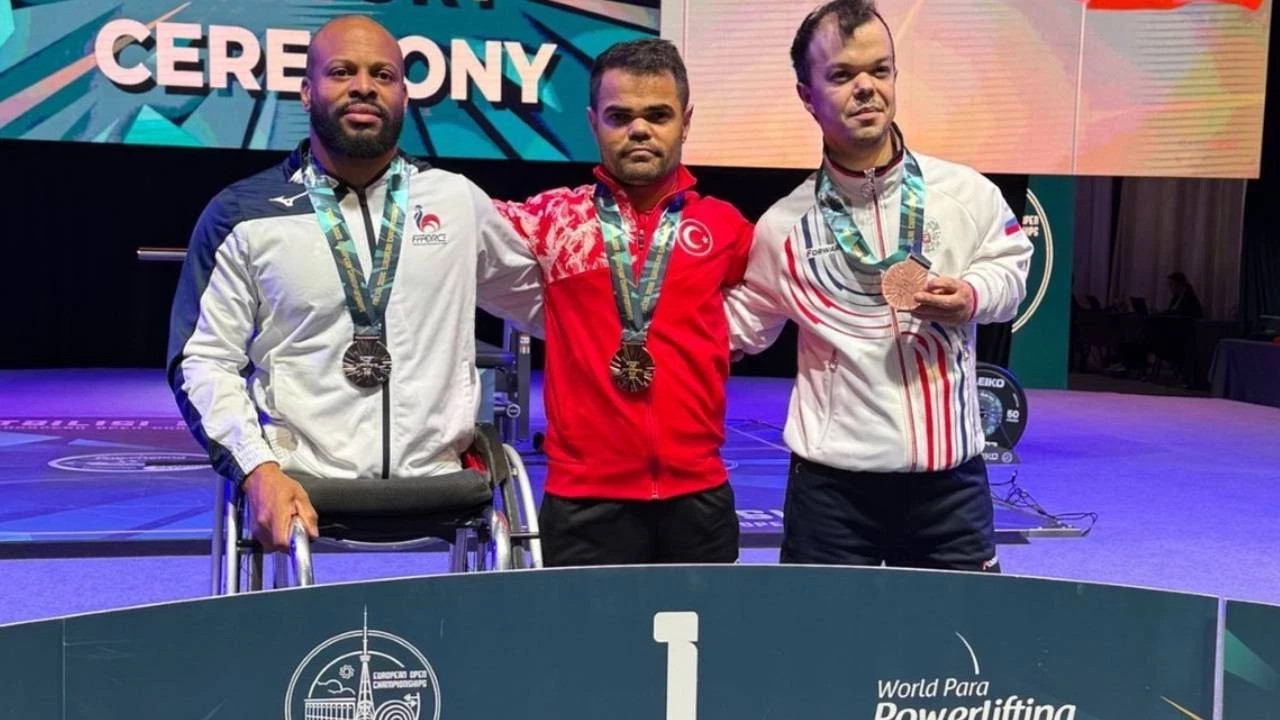 Milli halterci Abdullah Kayapınar Avrupa şampiyonu