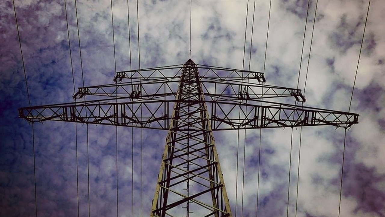 Elektrikte tüketim üretimi geçti