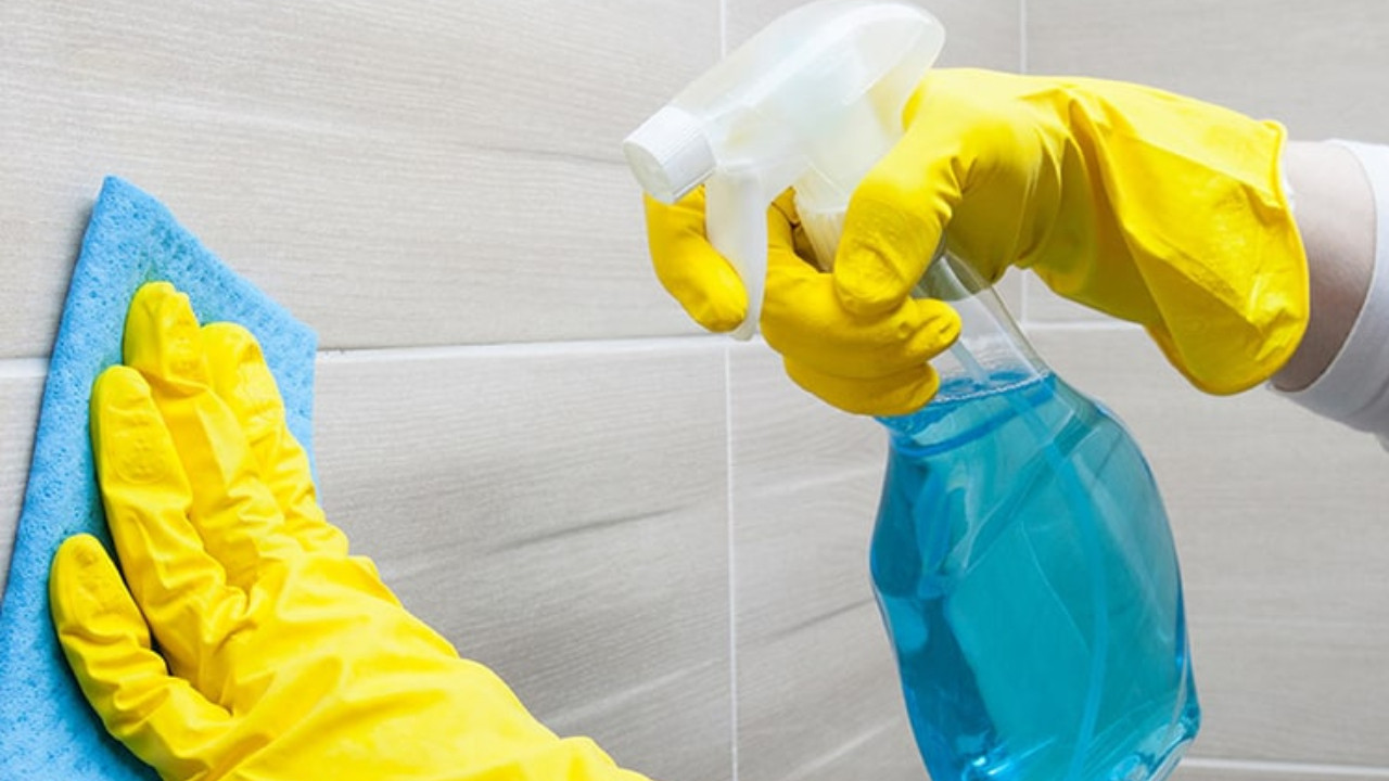 Korkulu rüya sona eriyor: Kararmış derzleri bembeyaz yapacak 5 etkili yöntem