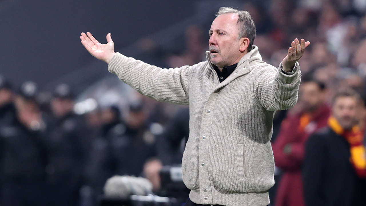 Sergen Yalçın Galatasaray maçı sonrası hakem kararlarına sert tepki gösterdi