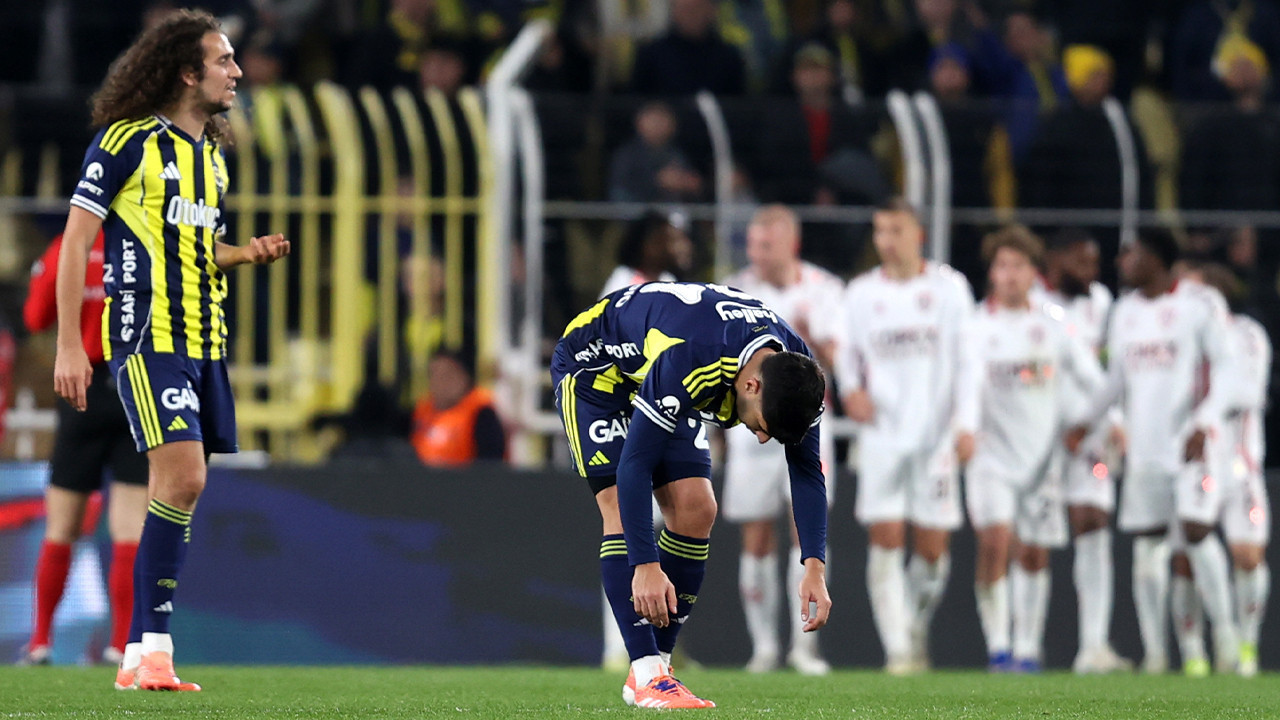 Fenerbahçe-Samsunspor maçında ilk yarının sonunda büyük tepki