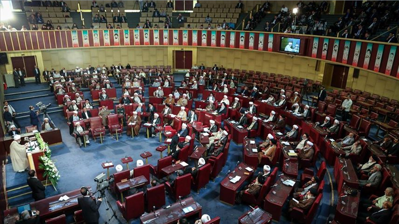 İsrail’den İran’a tehdit: Yeni lideri de seçenleri de vuracağız