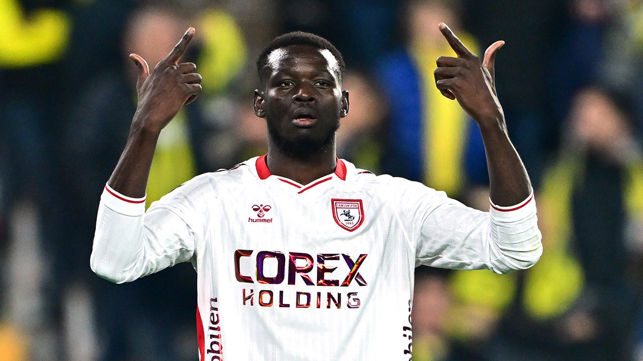 Mouandilmadji Fenerbahçe deplasmanında 12 dakikada tarihe geçti