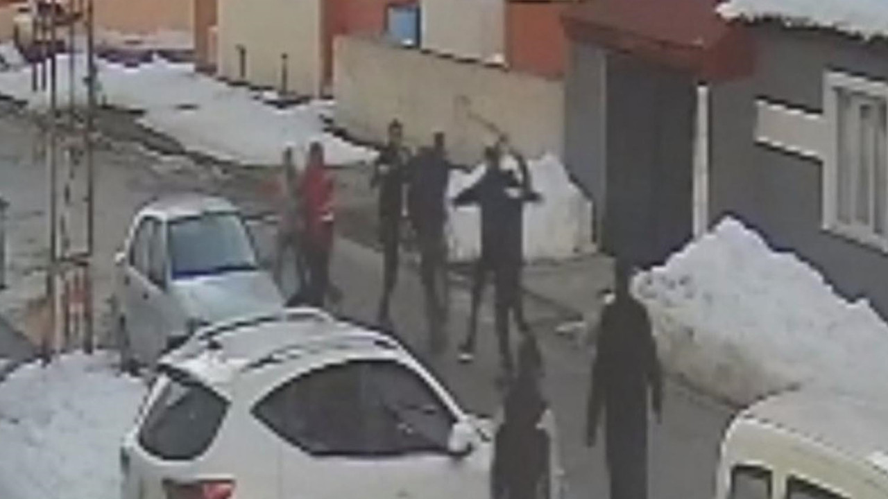 Silahlar çekildi, sokak savaş alanına döndü: İftarı hastanede açtılar