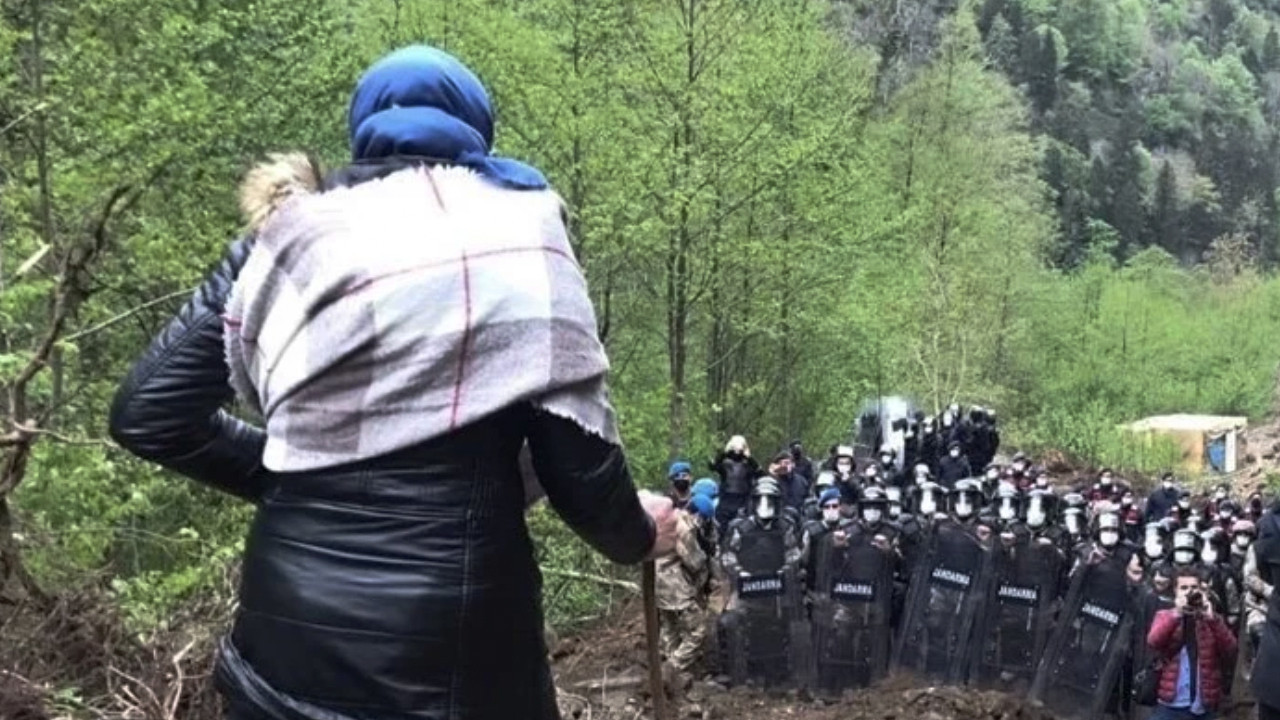 O kadınlar ranta ve talana dimdik durdular: Türkiye’nin direnişçi teyzeleri