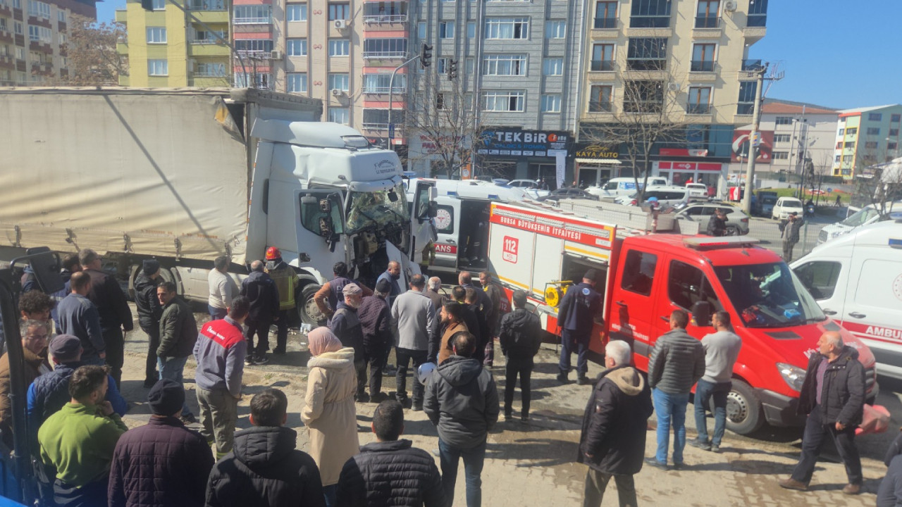 Bursa'da zincirleme trafik kazası: 5 yaralı