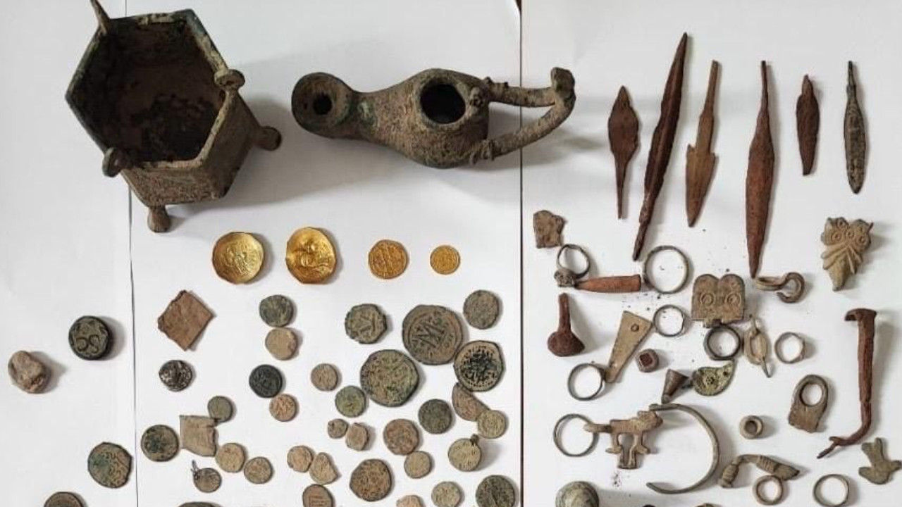 Gaziantep'te tarihi eser operasyonu: Odunluktan tarih çıktı