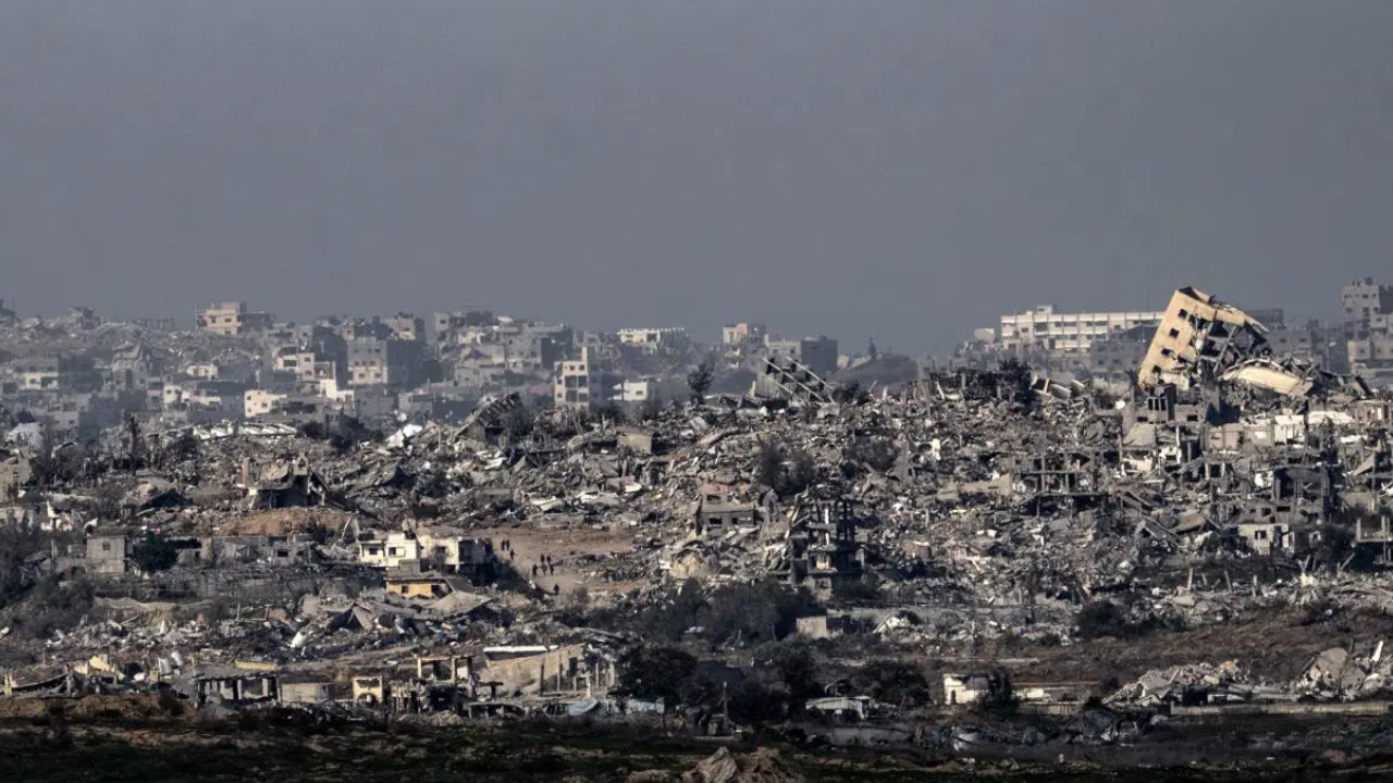 İsrail Gazze'de çadırları hedef aldı: 2'si çocuk 3 kişi hayatını kaybetti