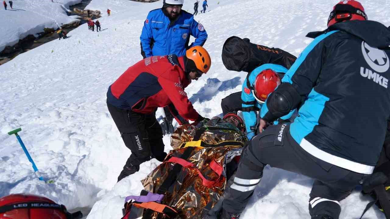 Uludağ’da çığ arama kurtarma tatbikatı