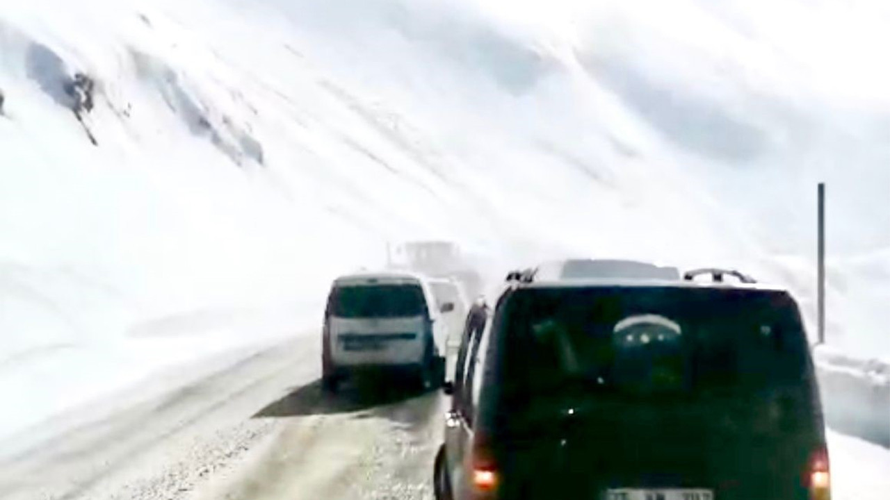 Sahara Dağı’nda çığ tehlikesi: Yol trafiğe kapandı, Sahara Tüneli çağrısı