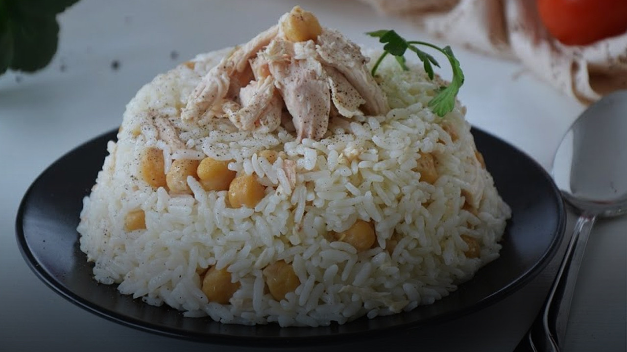 Sofraların yıldızı: Tane tane ve kar gibi beyaz pilav yapmanın sırrı: Usta şeflerin gizli yöntemi