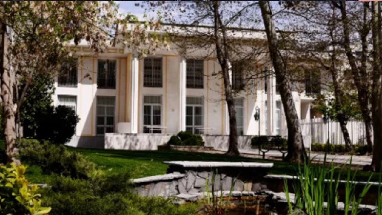 İsviçre Tahran'daki büyükelçiliğini kapatma kararı aldı